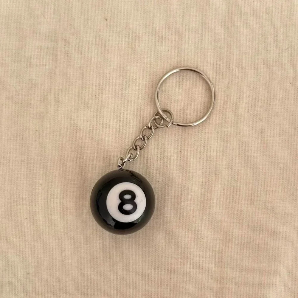 COPY - Y2K 2000s 8-ball keyring keychain